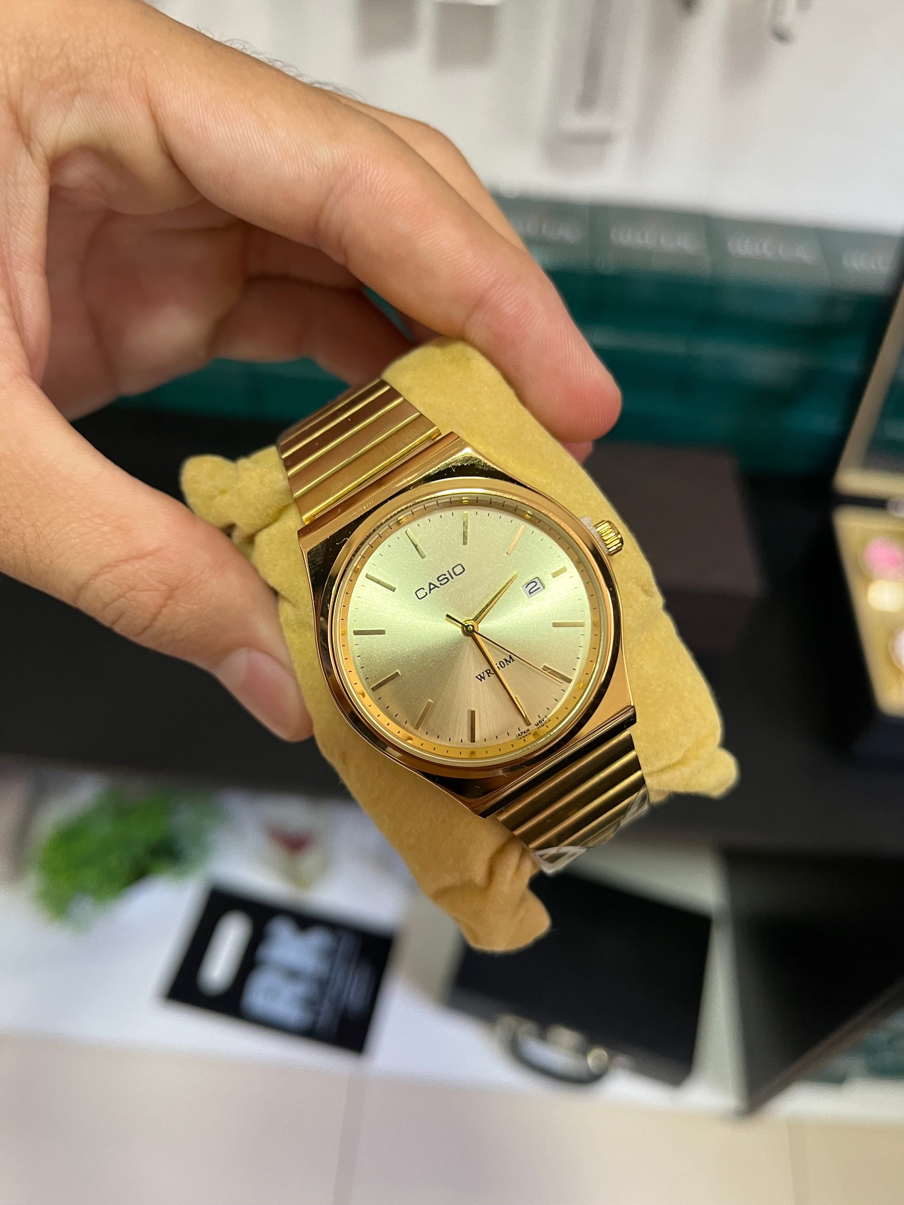 Casio casual Dourado primeira linha
