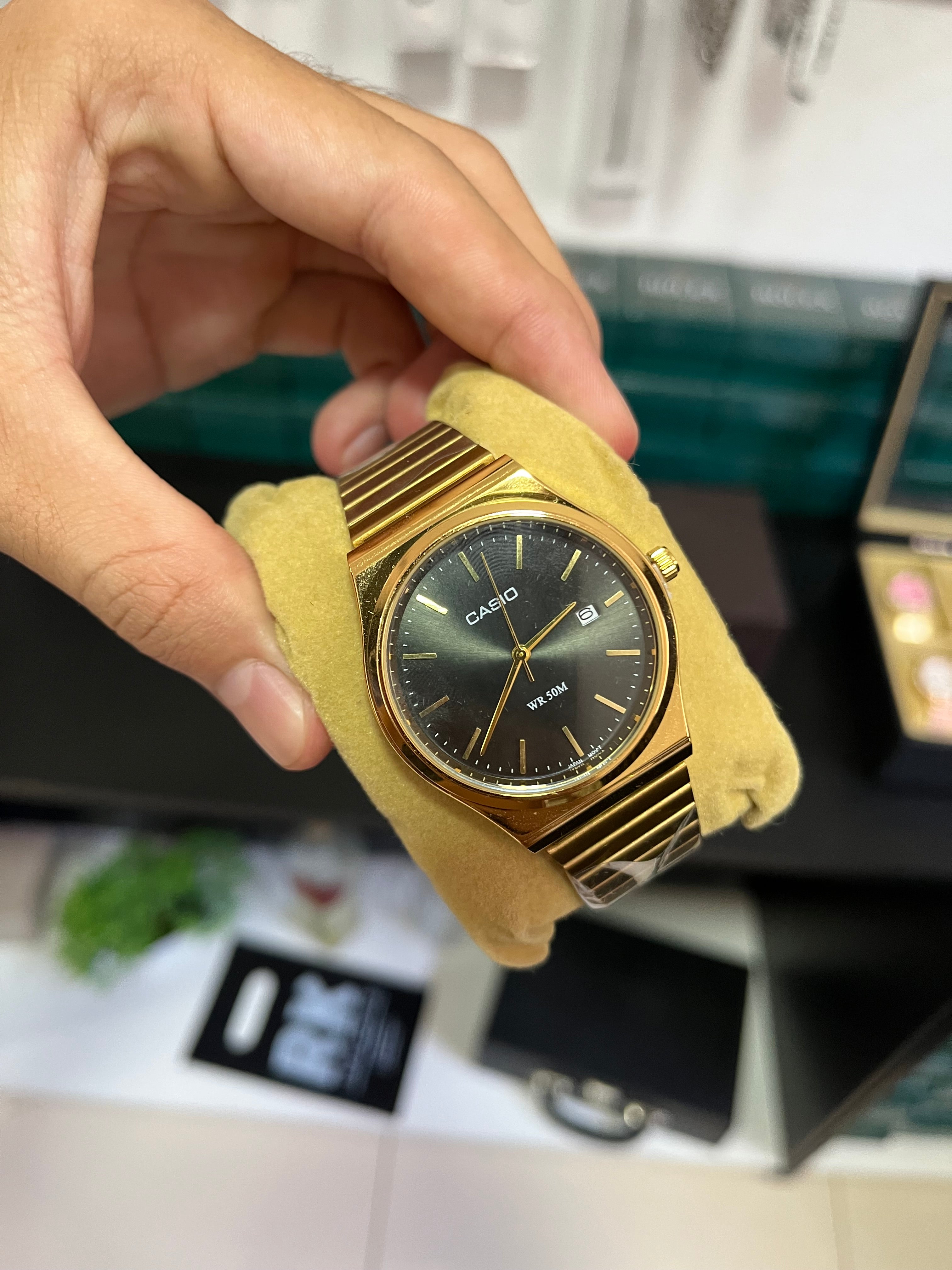 Casio casual Dourado primeira linha