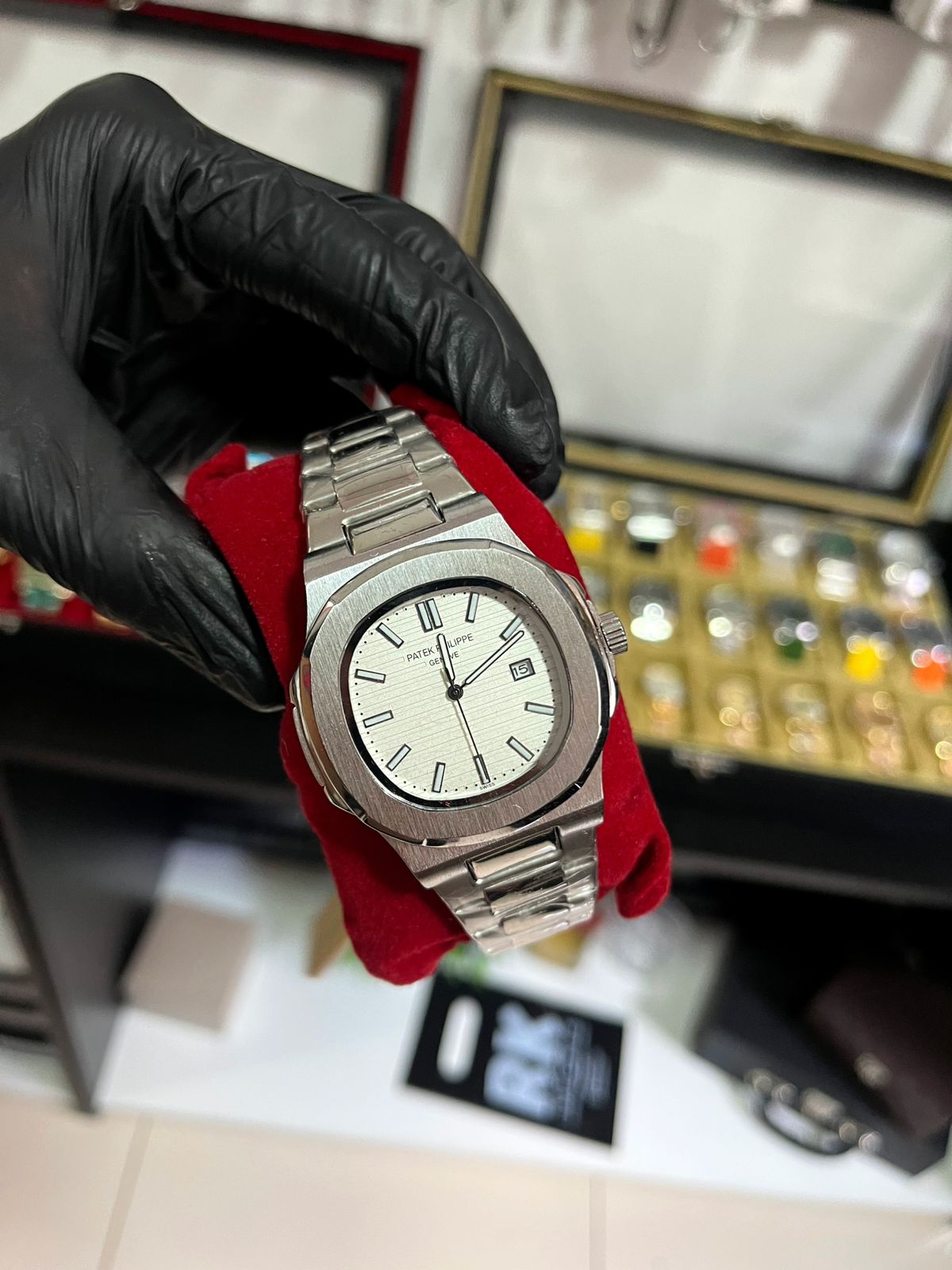 Patek fundo de vidro prata