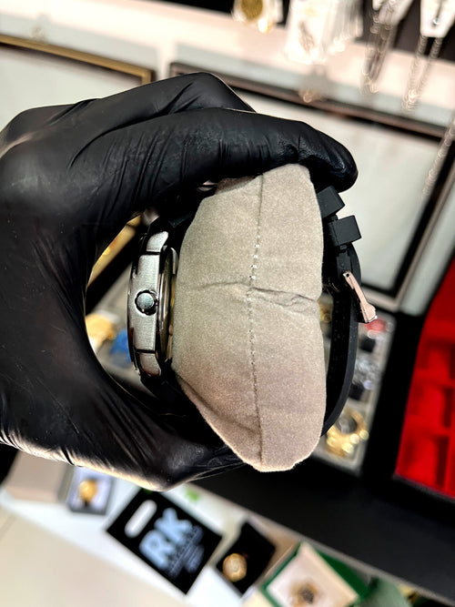 BVLGARI CINZA PULSEIRA DE SILICONE- PRIMEIRA LINHA